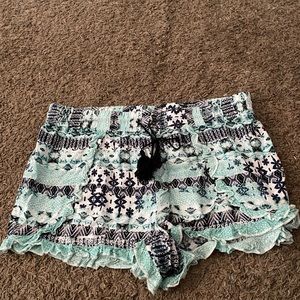 No boundaries shorts